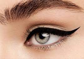 kusursuz bir eyeliner